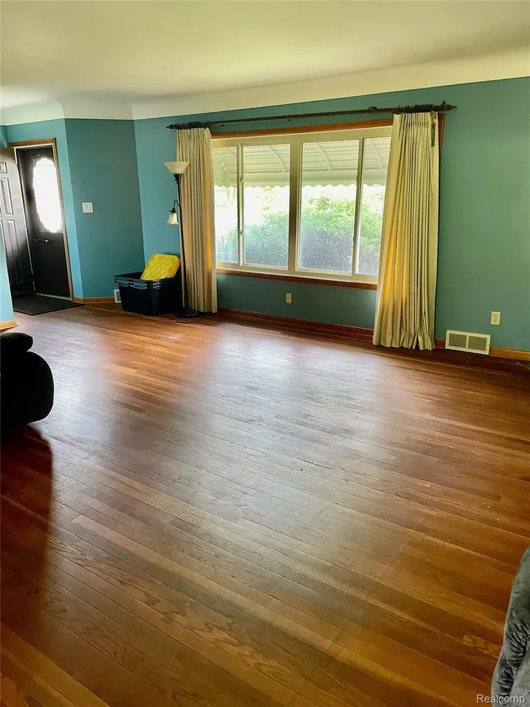 7234 Davison Road Davison Township MI 48423