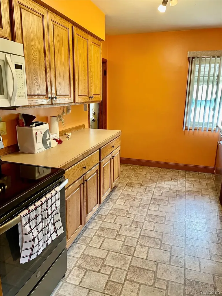 7234 Davison Road Davison Township MI 48423