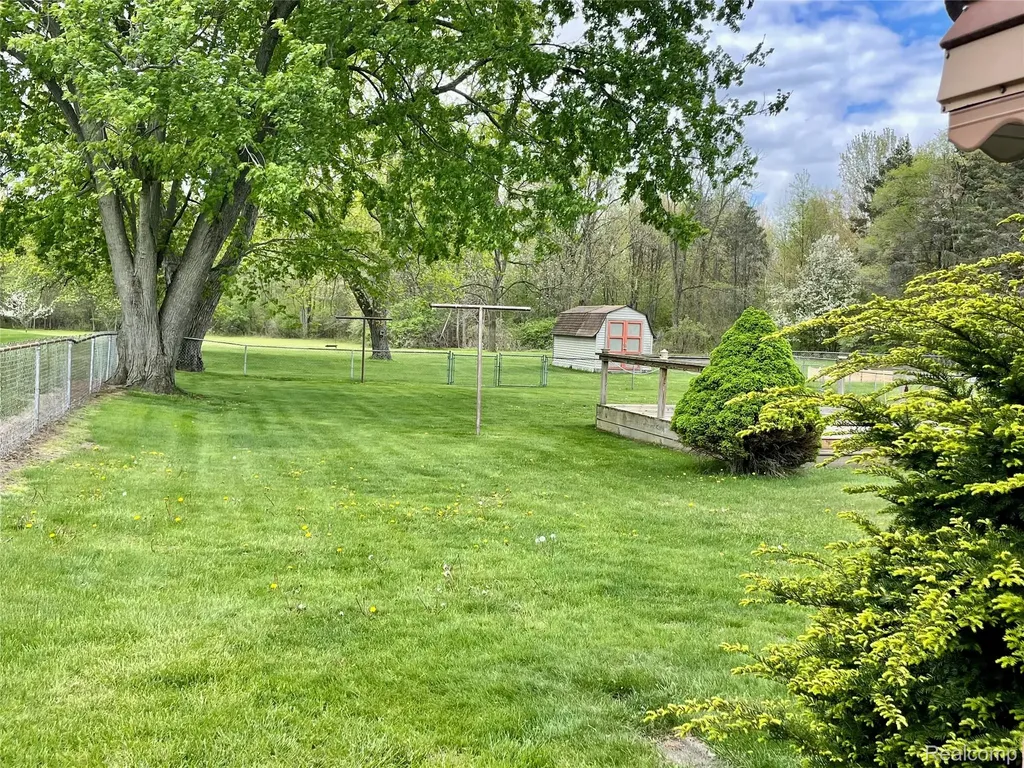 7234 Davison Road Davison Township MI 48423