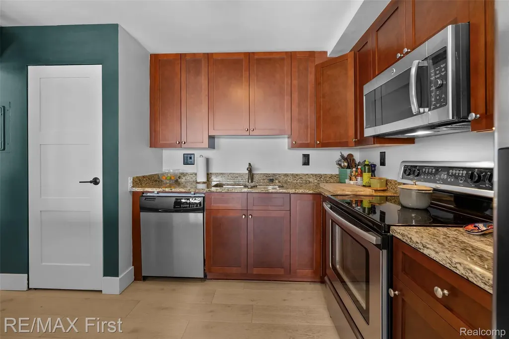 1001 W Jefferson Avenue Detroit City MI 48226