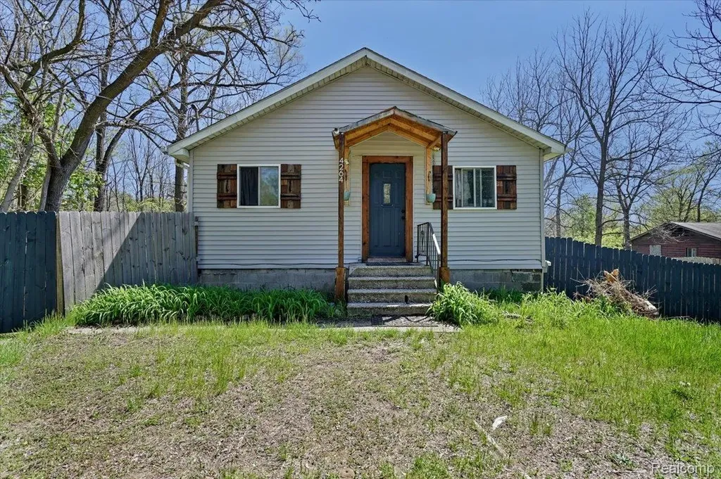 4264 Branch Road Genesee Charter Township MI 48506