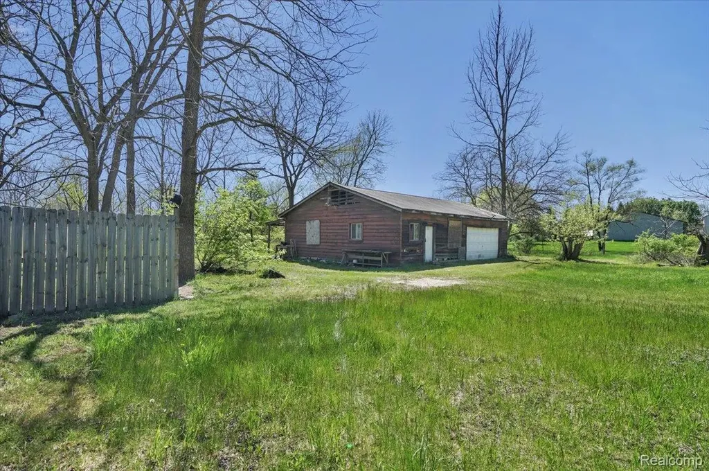 4264 Branch Road Genesee Charter Township MI 48506
