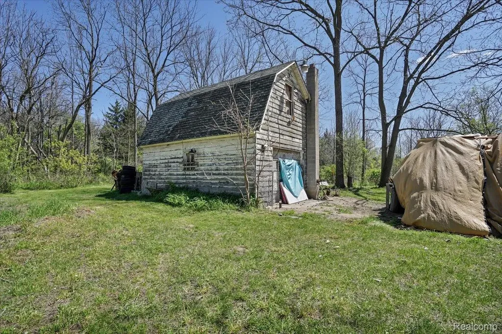 4264 Branch Road Genesee Charter Township MI 48506