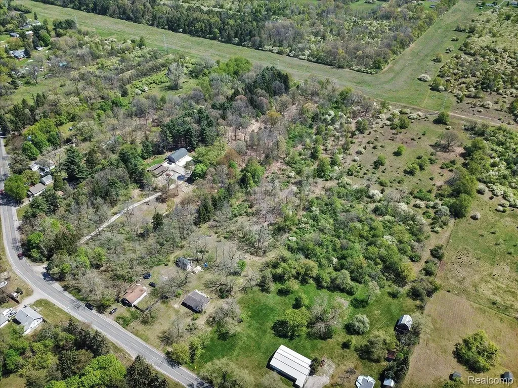 4264 Branch Road Genesee Charter Township MI 48506
