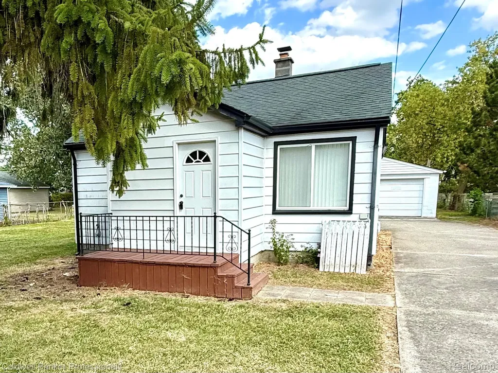 1716 Milverton Drive Troy City MI 48083