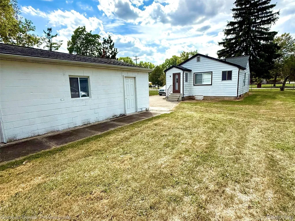 1716 Milverton Drive Troy City MI 48083