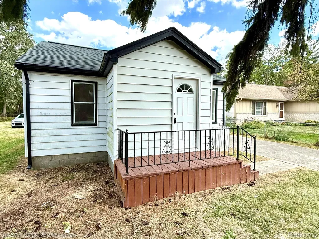 1716 Milverton Drive Troy City MI 48083