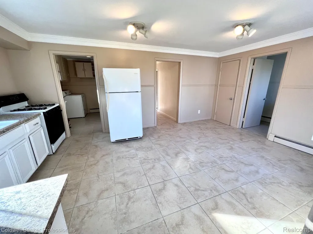 1716 Milverton Drive Troy City MI 48083