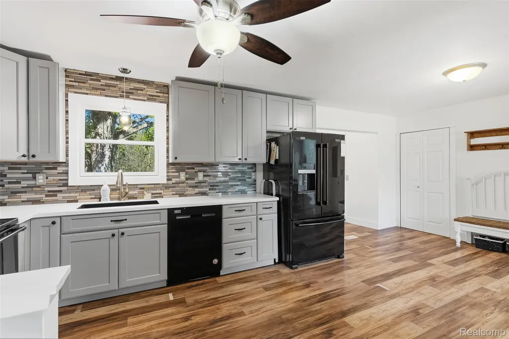 14433 Tuscola Road Vienna Charter Township MI 48420
