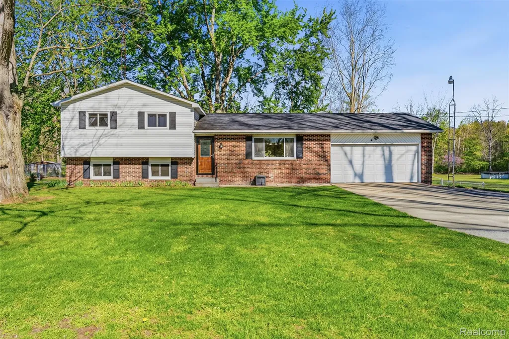 14433 Tuscola Road Vienna Charter Township MI 48420