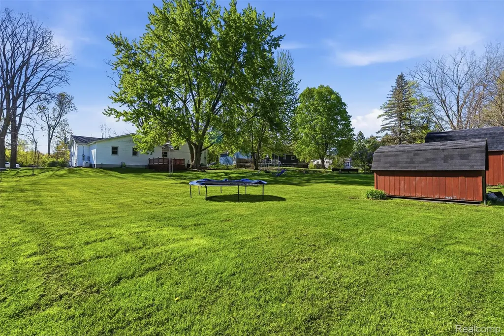 14433 Tuscola Road Vienna Charter Township MI 48420