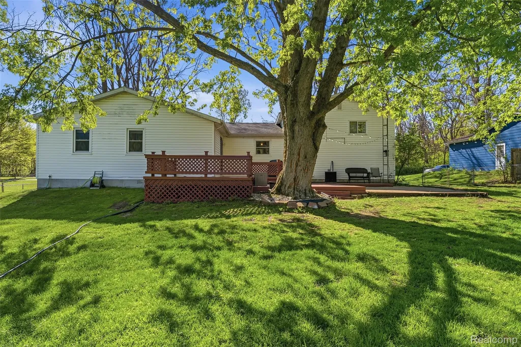 14433 Tuscola Road Vienna Charter Township MI 48420
