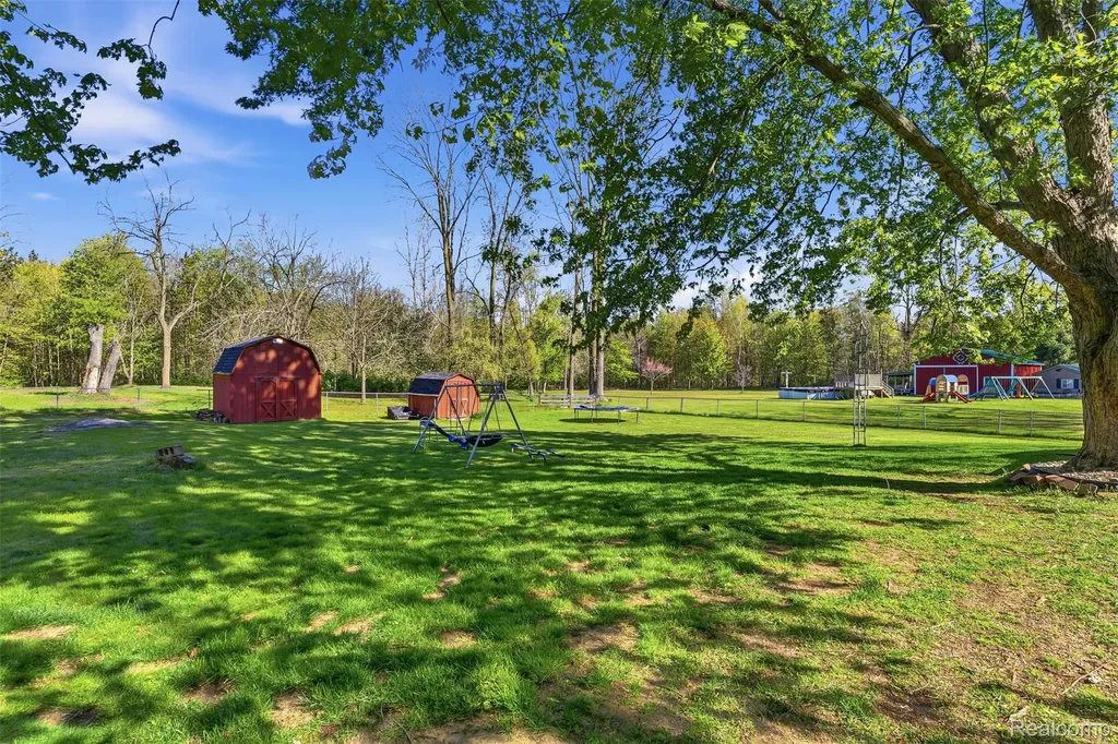 14433 Tuscola Road Vienna Charter Township MI 48420