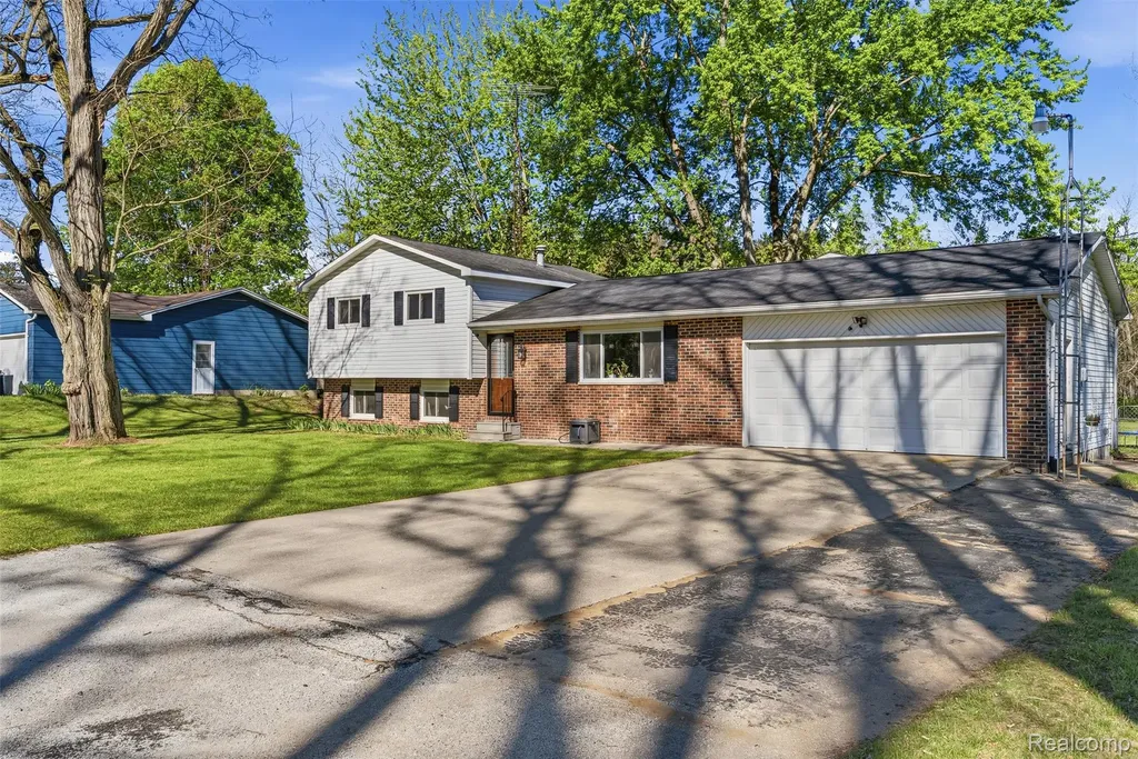 14433 Tuscola Road Vienna Charter Township MI 48420
