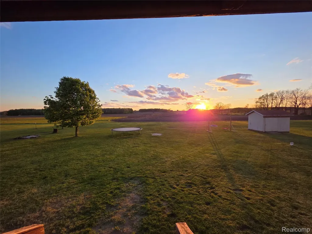 10423 Fowlerville Road Conway Township MI 48836