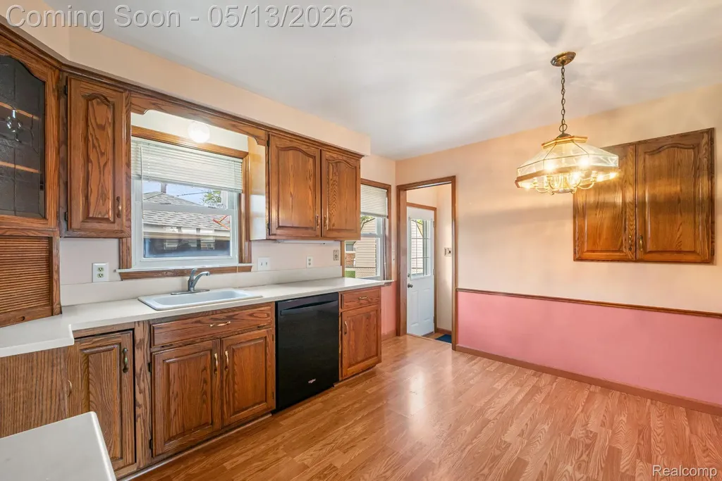 21223 Briar Court St. Clair Shores City MI 48081