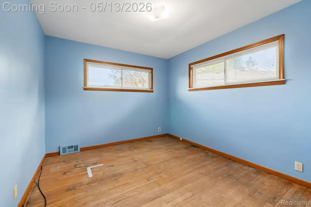 21223 Briar Court St. Clair Shores City MI 48081
