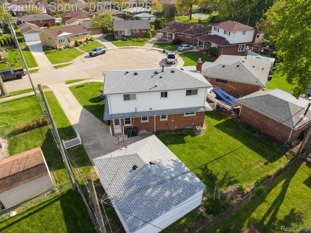 21223 Briar Court St. Clair Shores City MI 48081