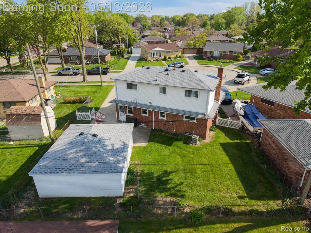 21223 Briar Court St. Clair Shores City MI 48081