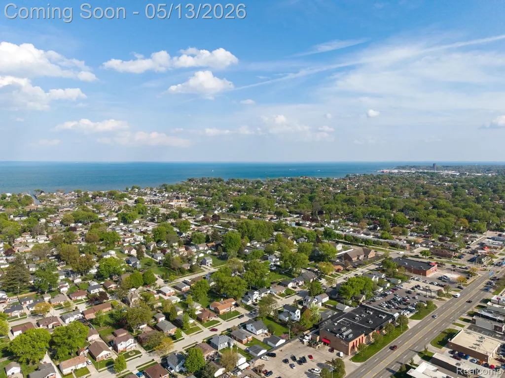 21223 Briar Court St. Clair Shores City MI 48081