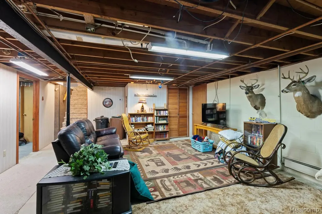 5067 Hemingway Lake Road Marathon Township MI 48464