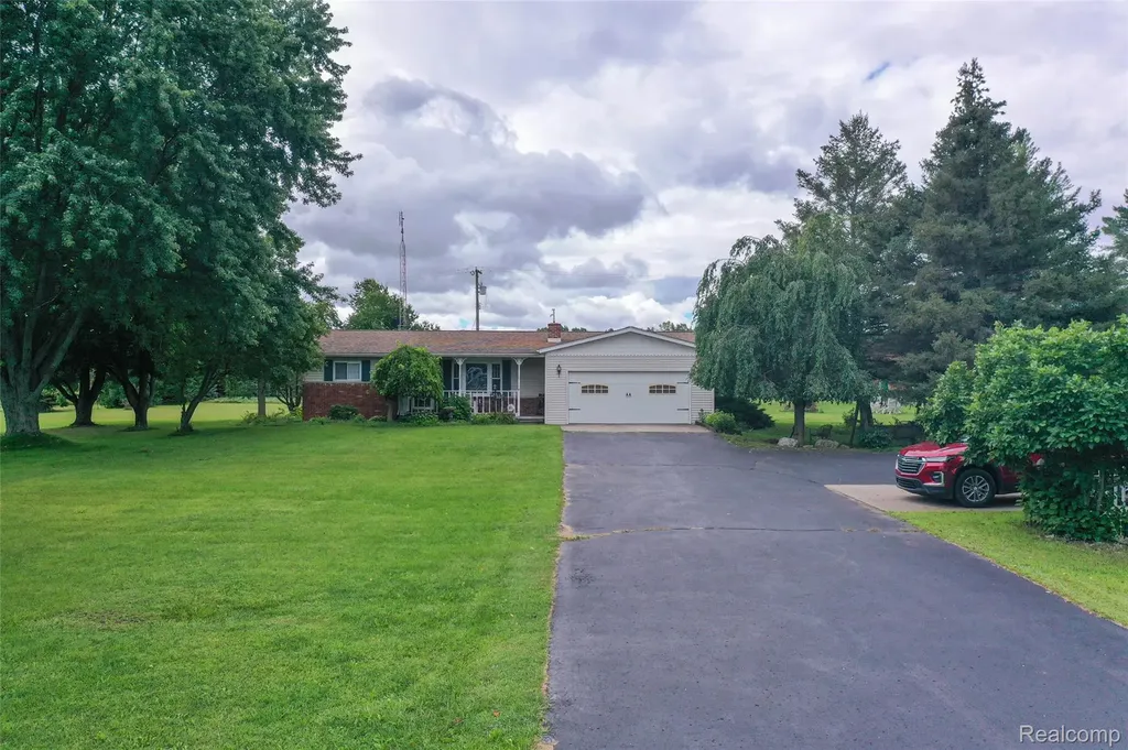 5067 Hemingway Lake Road Marathon Township MI 48464