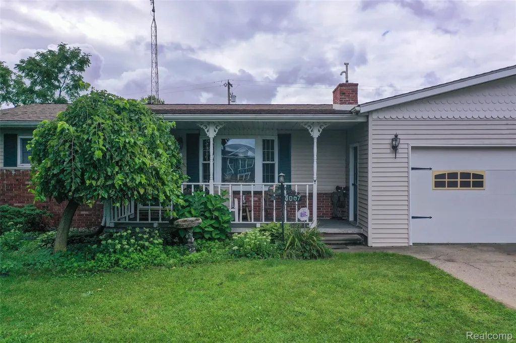 5067 Hemingway Lake Road Marathon Township MI 48464