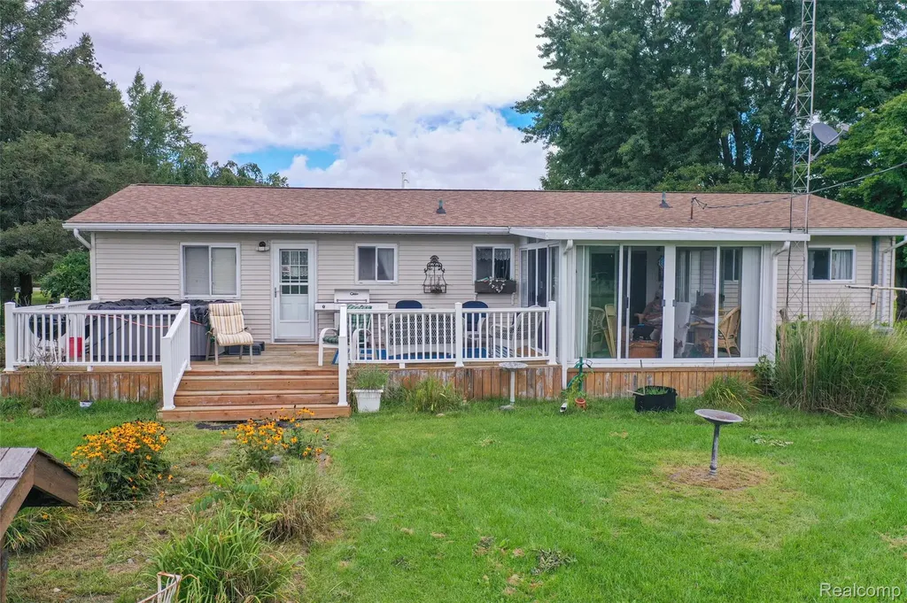 5067 Hemingway Lake Road Marathon Township MI 48464