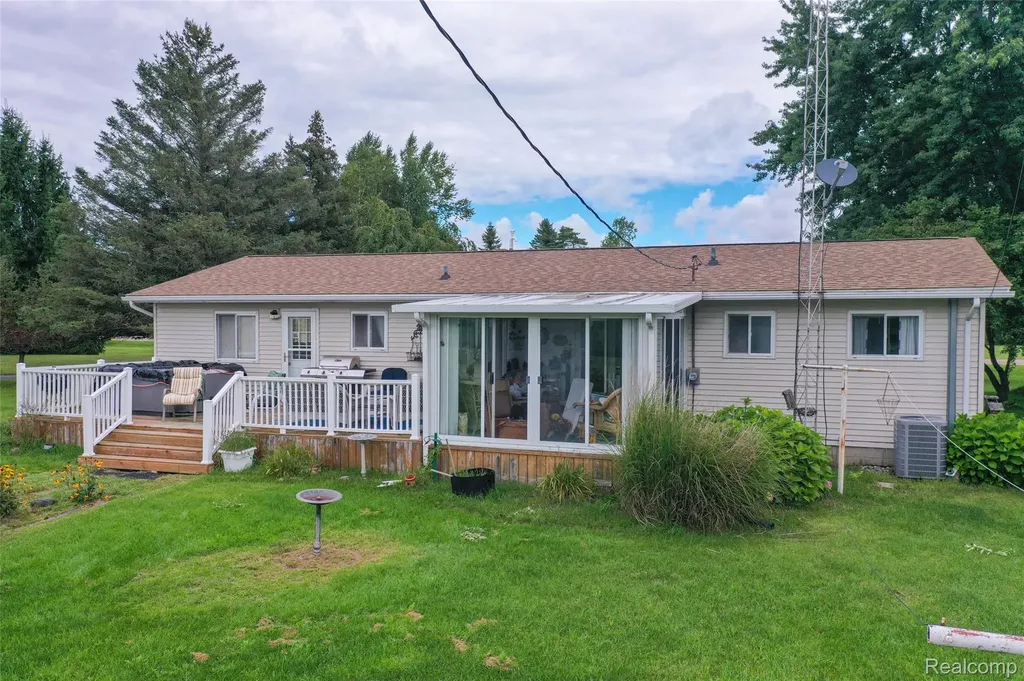 5067 Hemingway Lake Road Marathon Township MI 48464