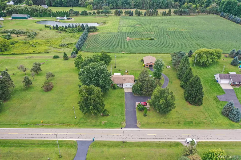 5067 Hemingway Lake Road Marathon Township MI 48464