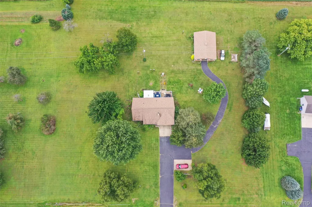 5067 Hemingway Lake Road Marathon Township MI 48464