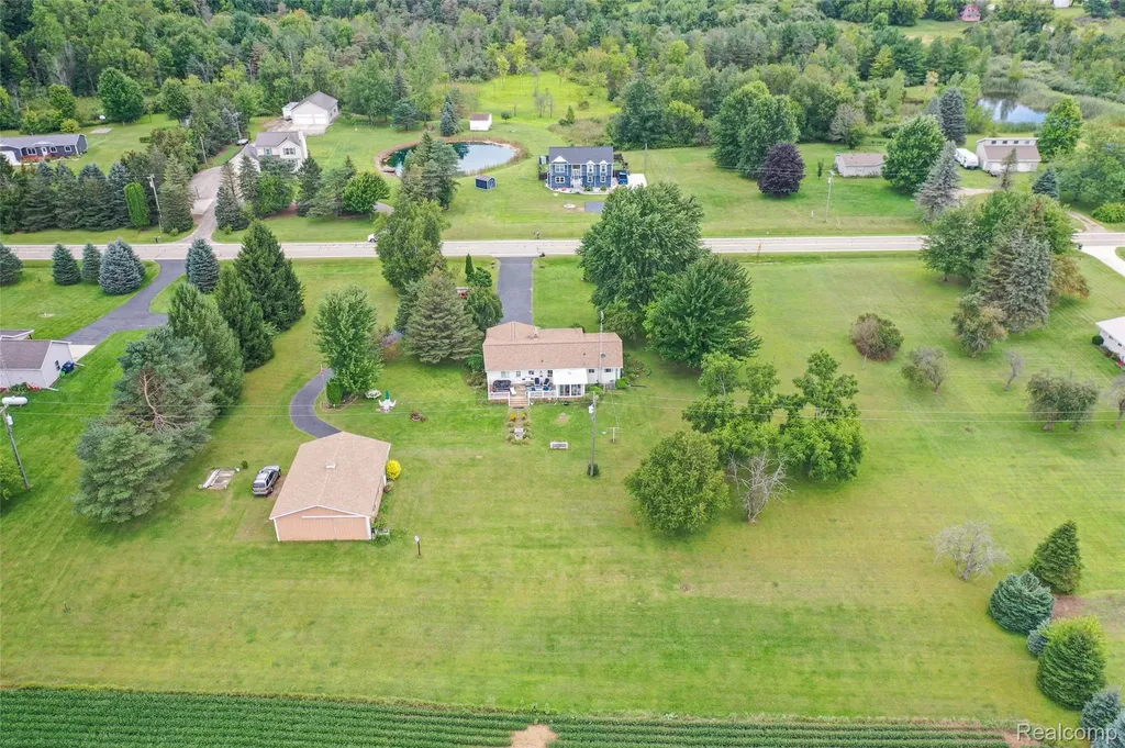5067 Hemingway Lake Road Marathon Township MI 48464