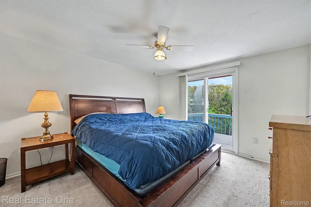 899 Rachelle Street White Lake Charter Township MI 48386