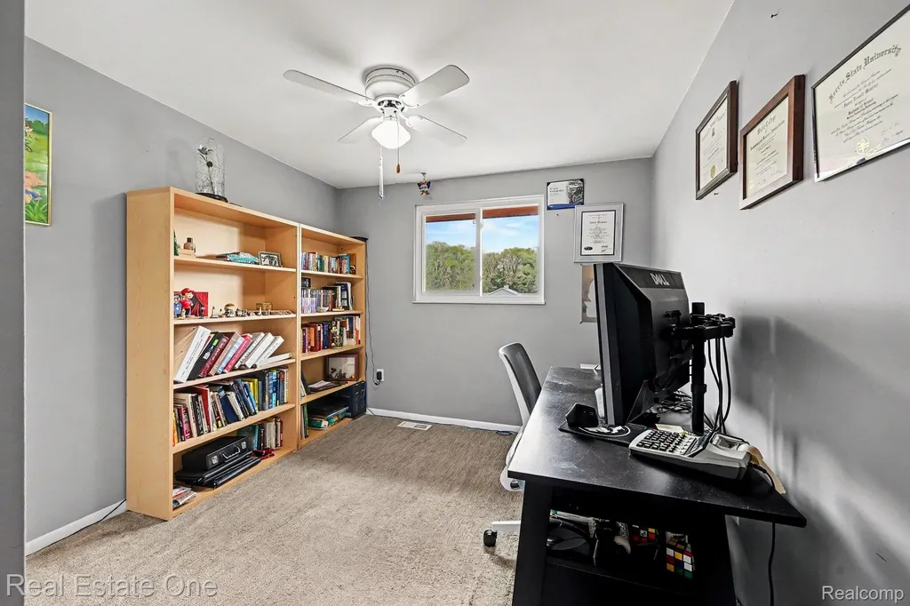 899 Rachelle Street White Lake Charter Township MI 48386