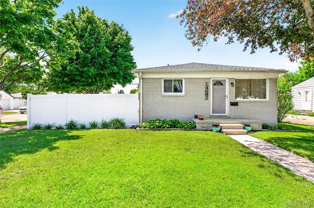 14682 Fordline Street Southgate City MI 48195