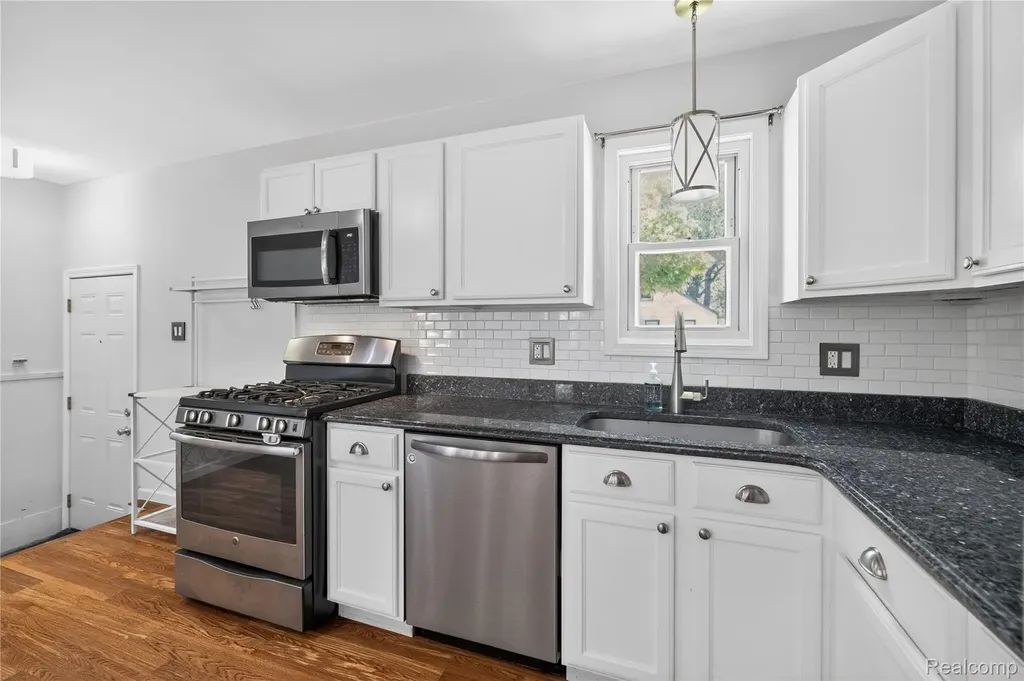 14682 Fordline Street Southgate City MI 48195