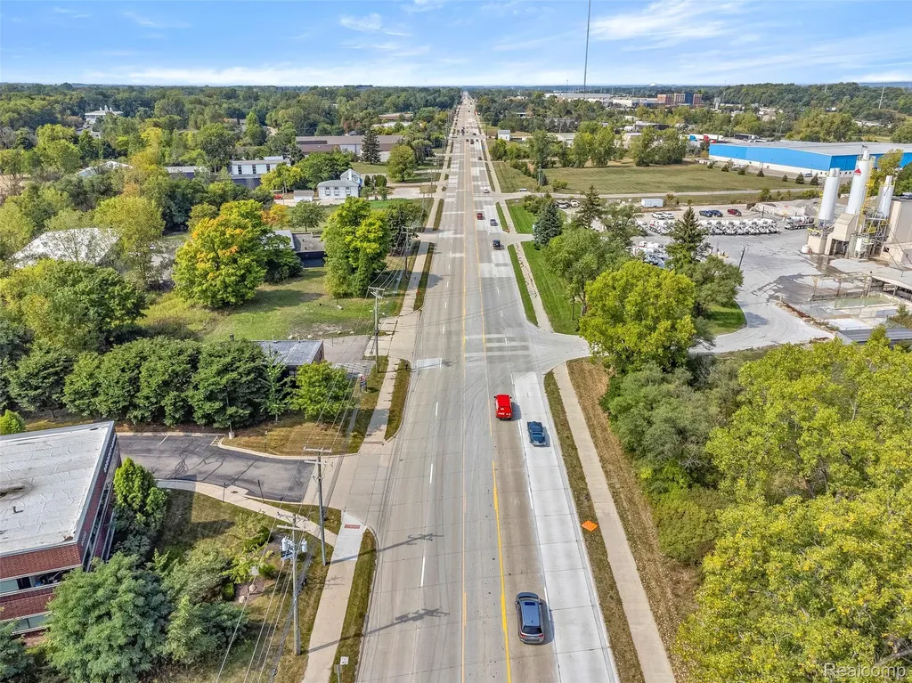 44911 Grand River Avenue Novi City MI 48375