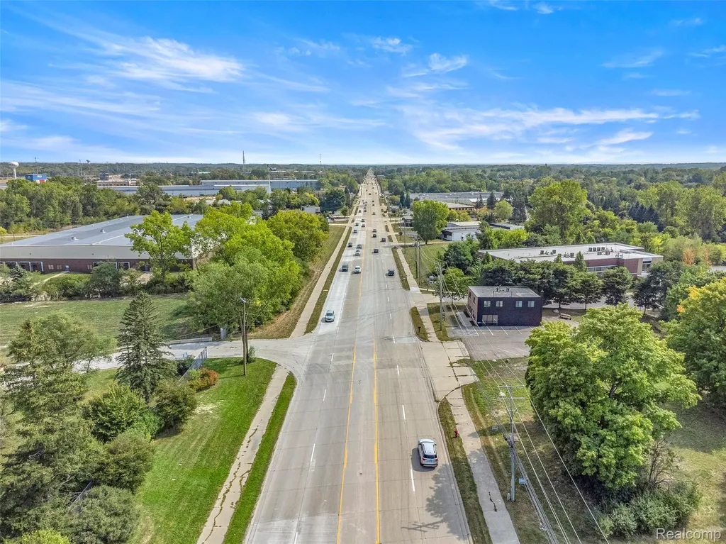 44911 Grand River Avenue Novi City MI 48375