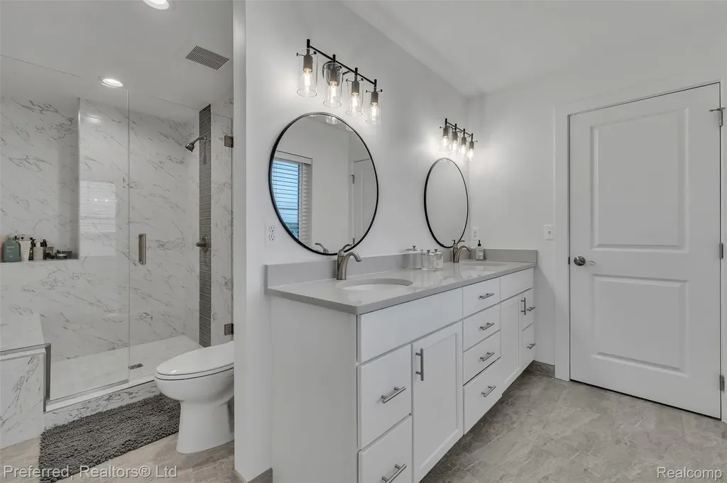 5264 Cooley Lake Road Waterford Charter Township MI 48327