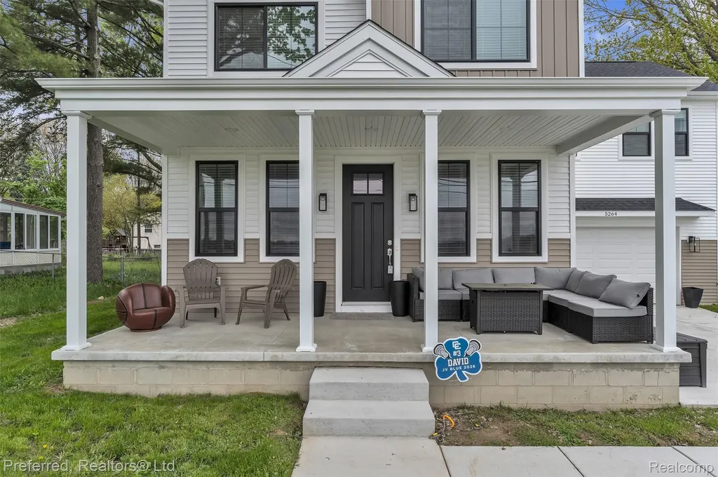 5264 Cooley Lake Road Waterford Charter Township MI 48327