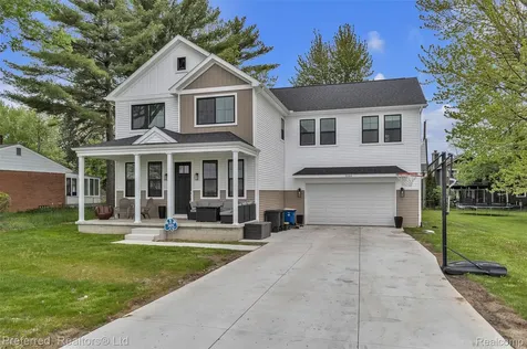 5264 Cooley Lake Road Waterford Charter Township MI 48327