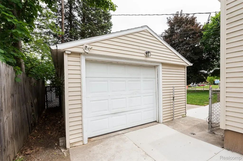449 Burton Court Ypsilanti City MI 48197
