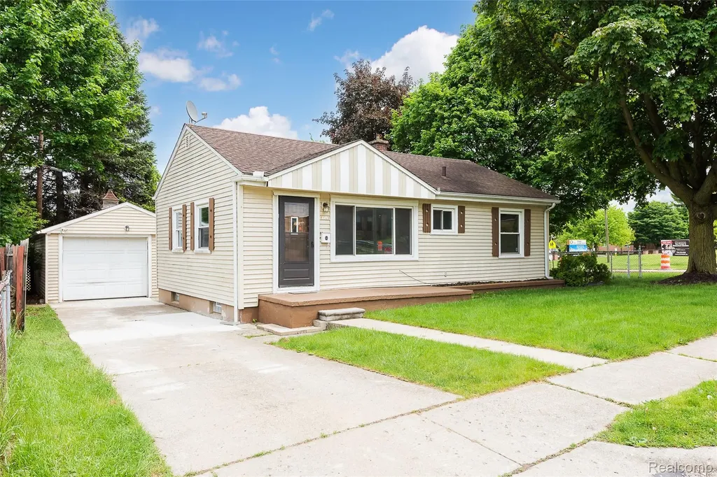 449 Burton Court Ypsilanti City MI 48197