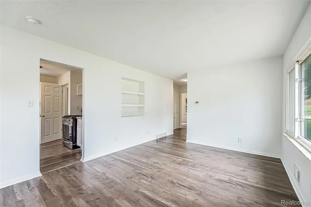 449 Burton Court Ypsilanti City MI 48197