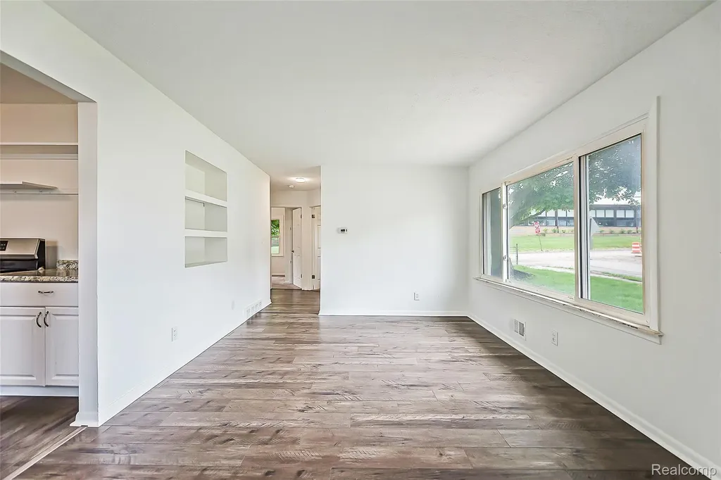 449 Burton Court Ypsilanti City MI 48197