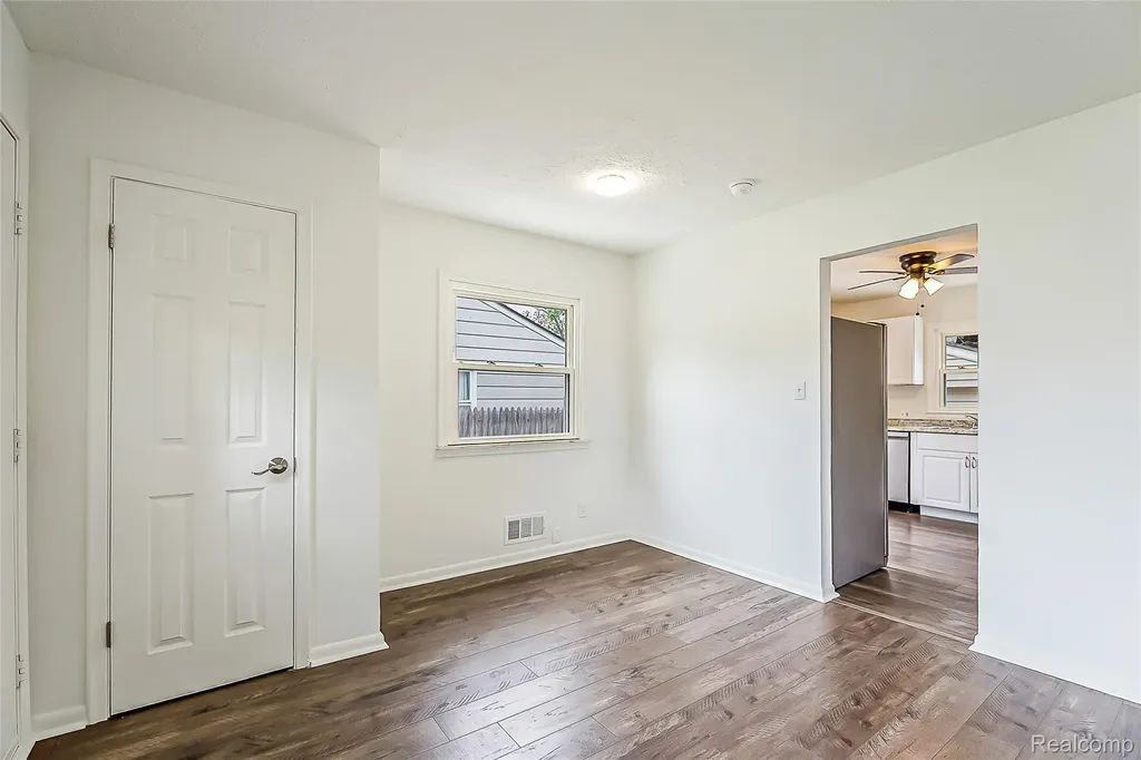 449 Burton Court Ypsilanti City MI 48197