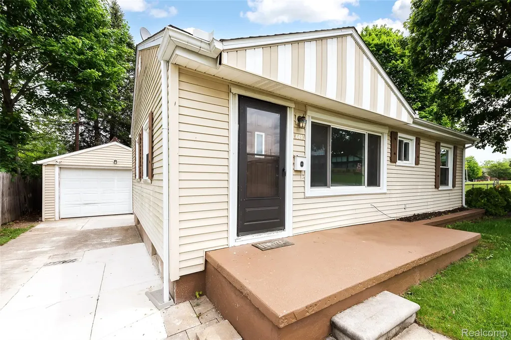 449 Burton Court Ypsilanti City MI 48197