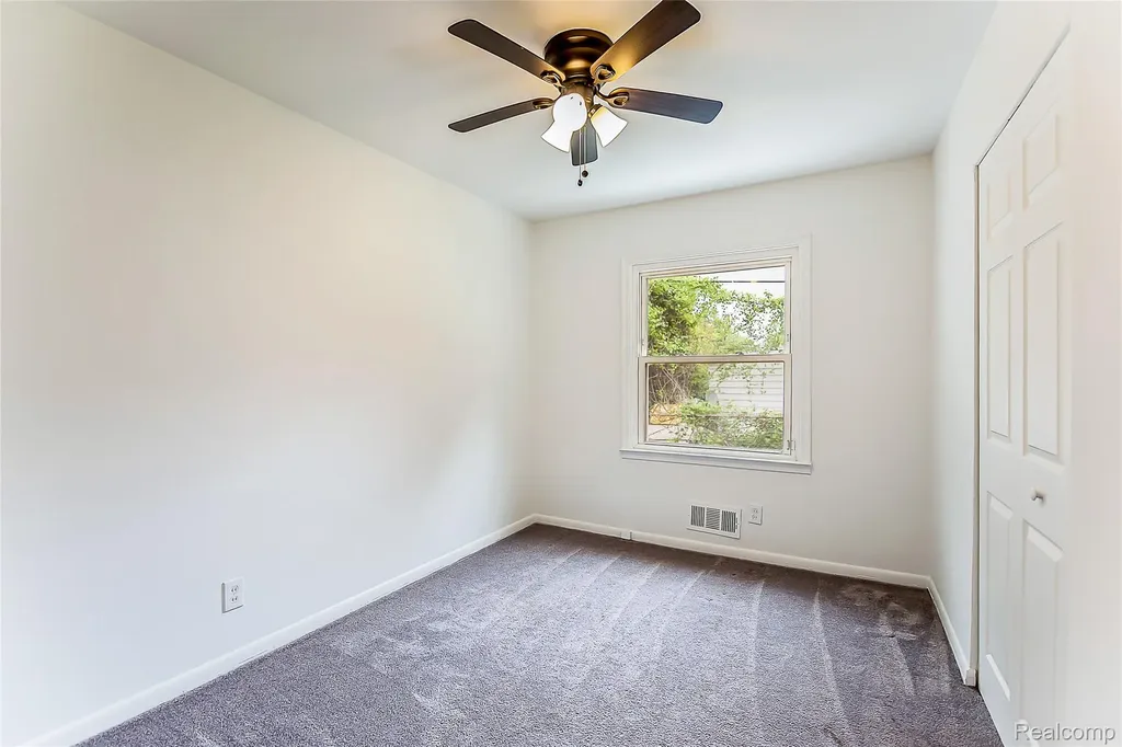 449 Burton Court Ypsilanti City MI 48197