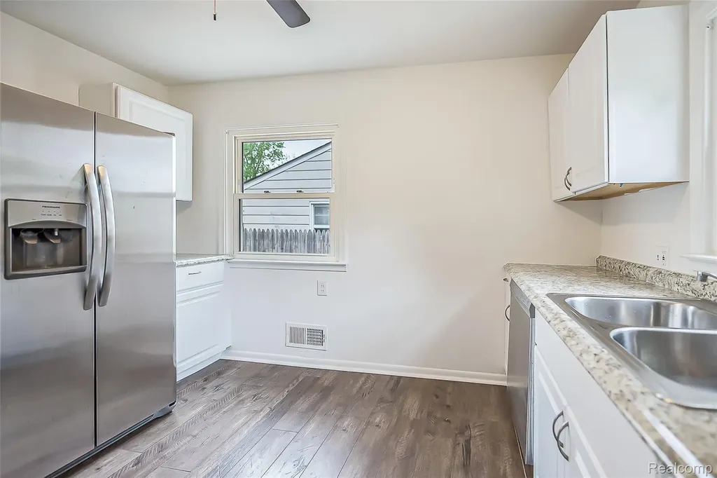 449 Burton Court Ypsilanti City MI 48197