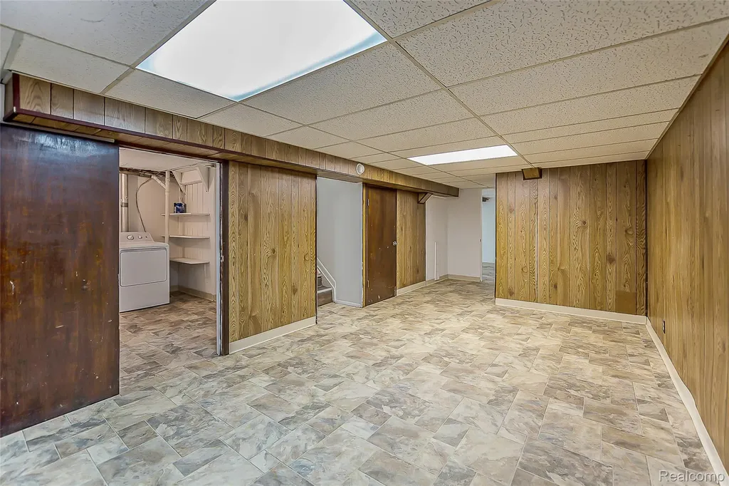 449 Burton Court Ypsilanti City MI 48197